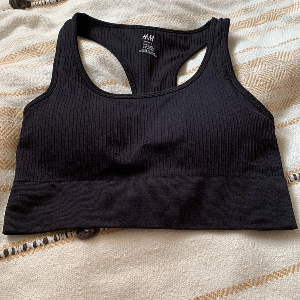 H&M Ribbed Racerback Bra in Black Size Small - Picture 1 of 12